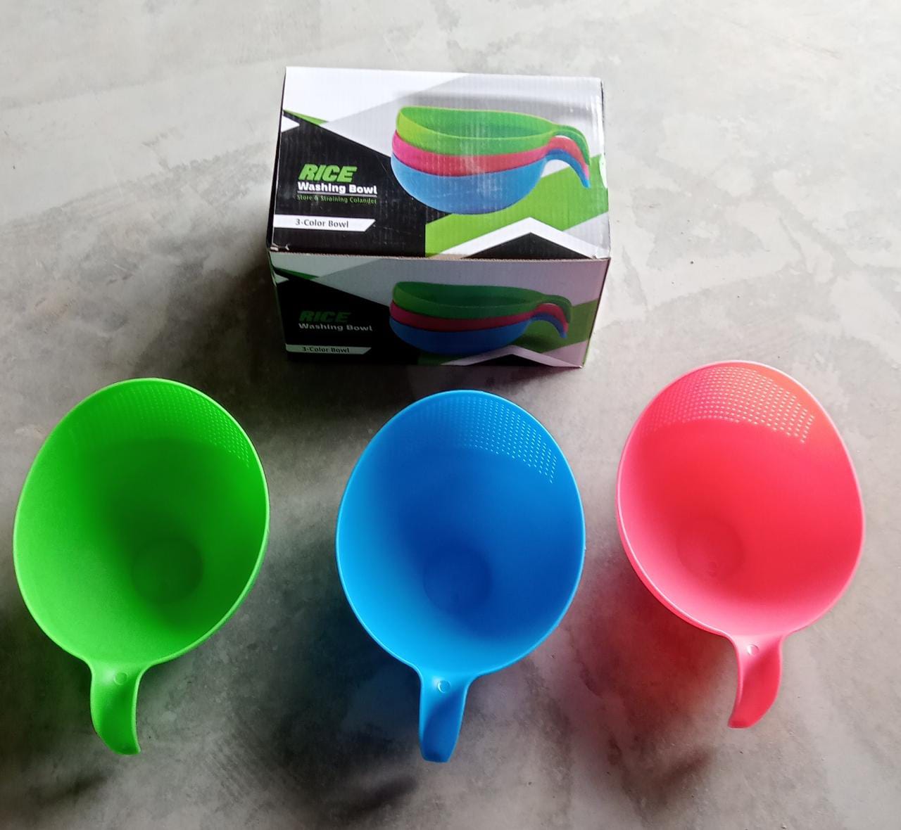 Plastic food strainer and bowl set, durable and functional Plastic food strainer and bowl set, durable and functional